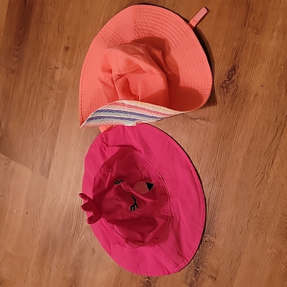 Set of 2 toddler hats